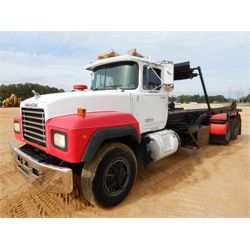 1993 MACK RD688S Roll Off Truck