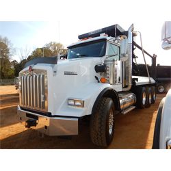 2018 KENWORTH T800 Dump Truck