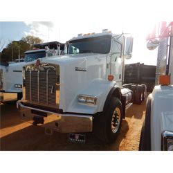 2019 KENWORTH T800 Cab and Chassis Truck