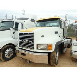 2000 MACK  Day Cab Truck