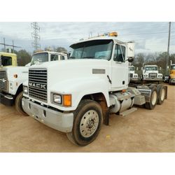 1996 MACK CH613 Day Cab Truck