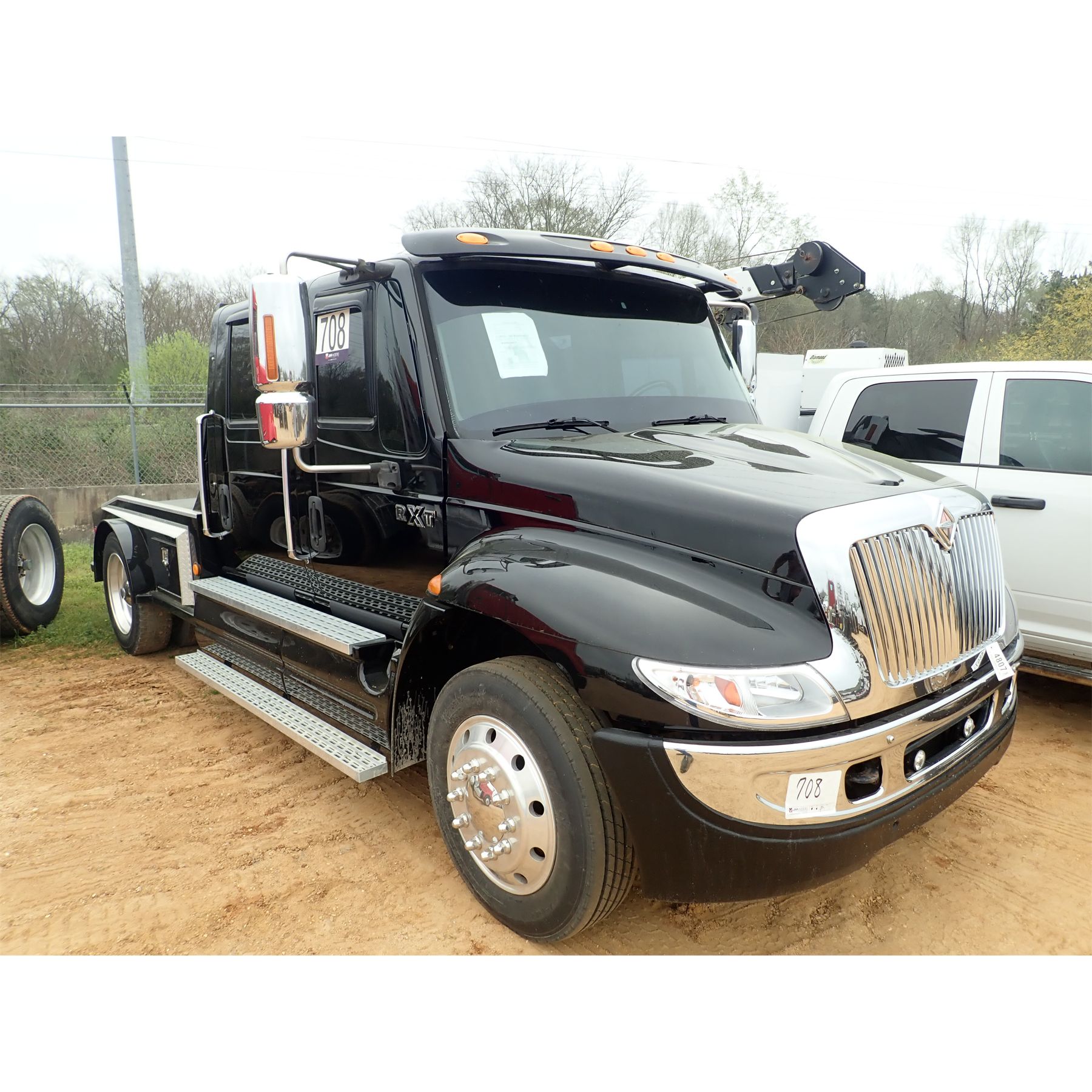 2006 INTERNATIONAL RXT Flatbed Truck