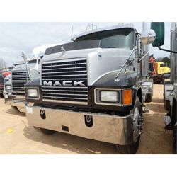 MACK  MACK CHN613 Day Cab Truck