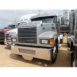 2010 MACK CHU613 Day Cab Truck