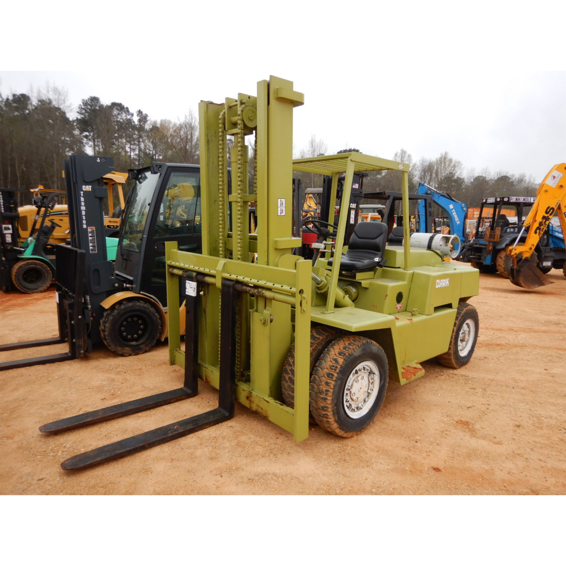 CLARK C500Y110 Forklift Mast