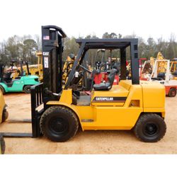 CATERPILLAR DP40K Forklift - Mast
