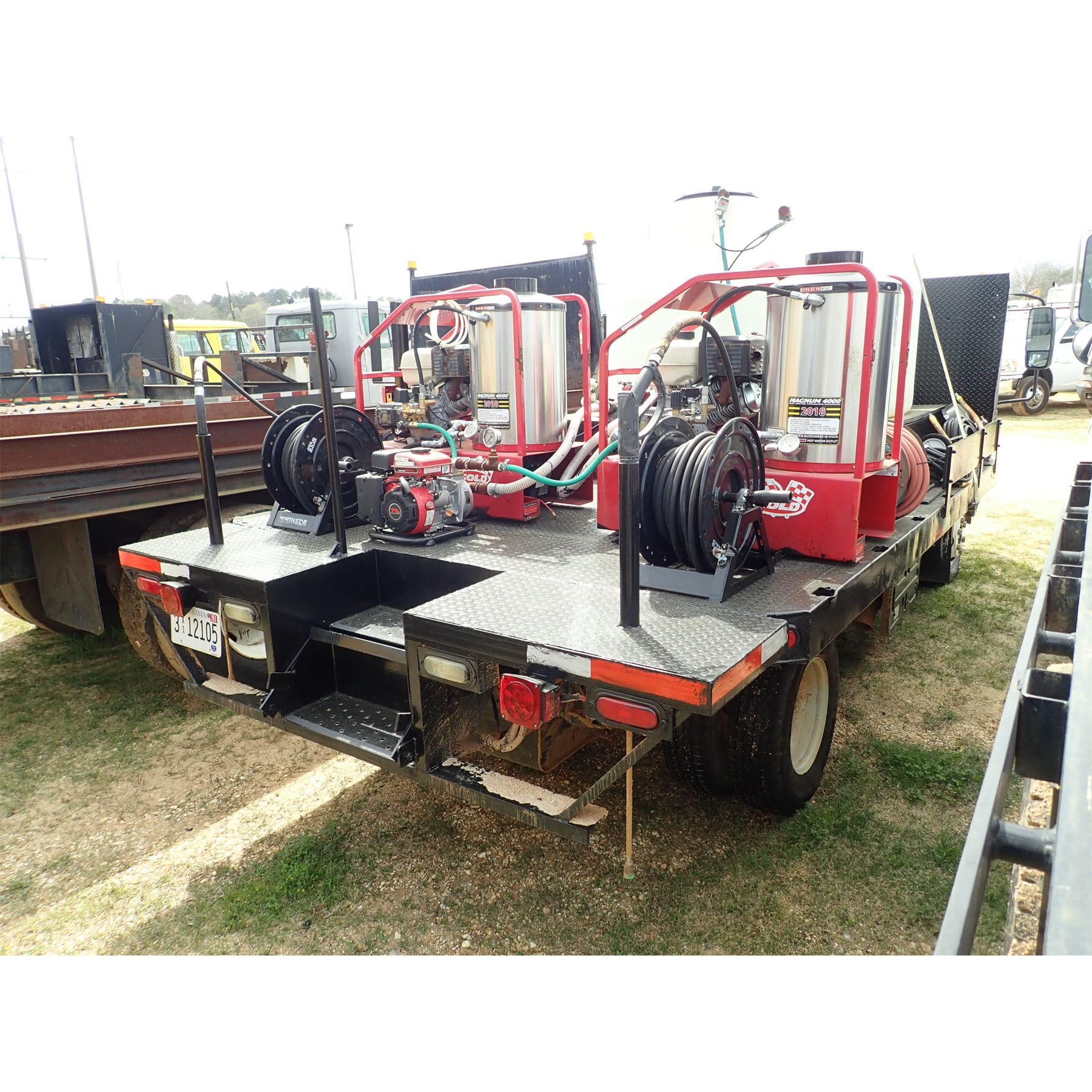 2012 ISUZU NPR Pressure / Pump Kill Truck