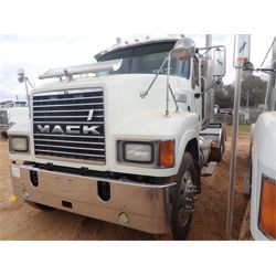 MACK 2005 CHN613 Day Cab Truck