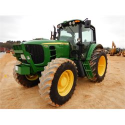 JOHN DEERE 7130 Tractor