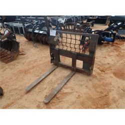 BOBCAT FORKS Skid Steer Attachment