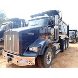 2011 KENWORTH T800 Dump Truck