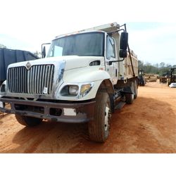 2003 INTERNATIONAL 7400 Dump Truck