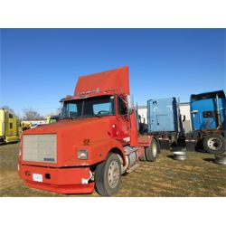 1995 GMC / WHITE  Sleeper Truck