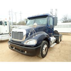 2006 FREIGHTLINER COLUMBIA CL120T Day Cab Truck