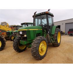 JOHN DEERE 7410 Tractor