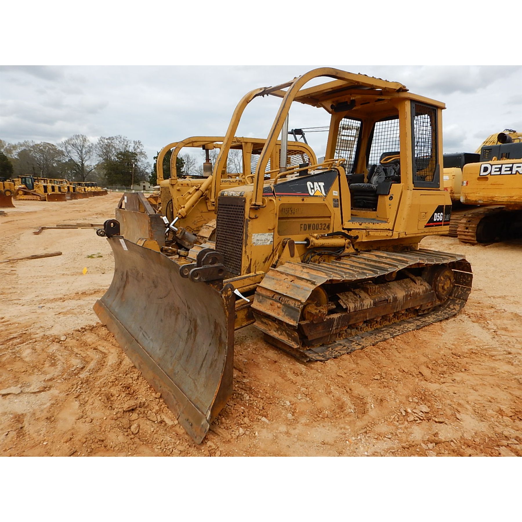 2002 CAT D5G LGP Dozer Crawler Tractor 2002-cat-d5g-lgp-dozer-crawler-tractor
