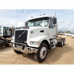 2008 VOLVO  Day Cab Truck