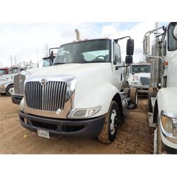 2012 INTERNATIONAL 8600 Day Cab Truck