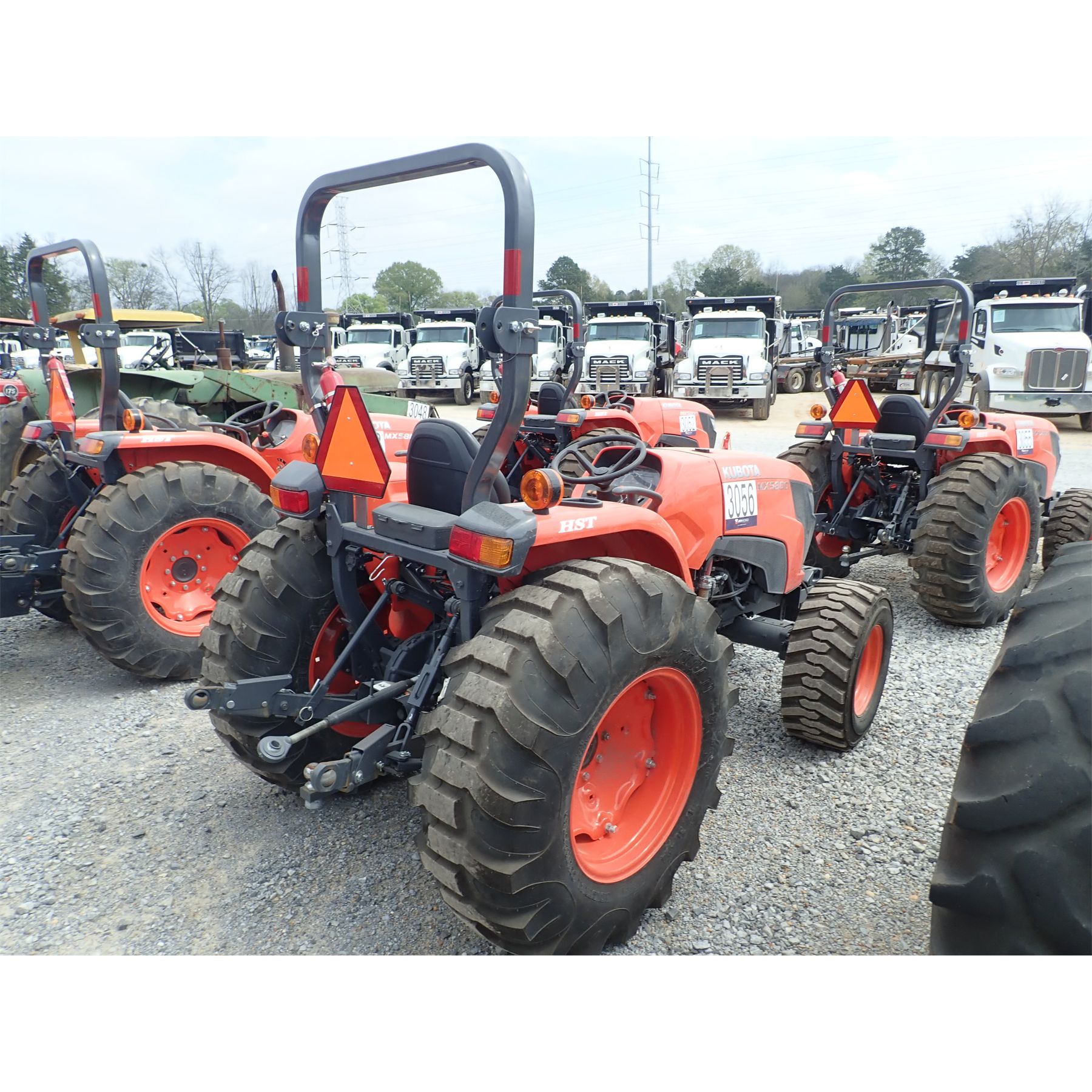 KUBOTA MX5800 Tractor