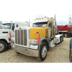 2013 PETERBILT 389 Day Cab Truck