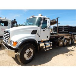 2003 MACK CV713 Roll Off Truck