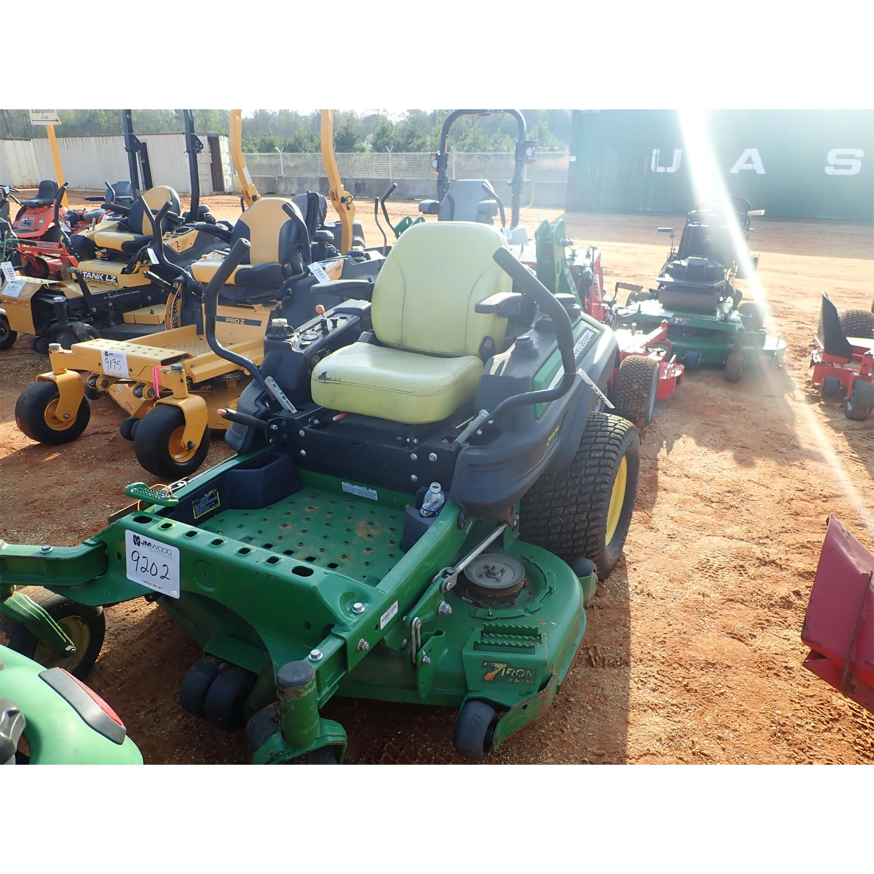 JOHN DEERE Z930M Landscape Equipment