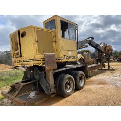 TIGERCAT 230 Log Loader