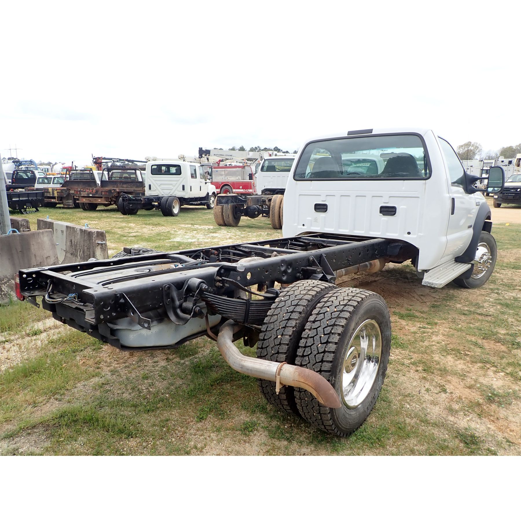 F550 Frame 2007 FORD F550 Cab and Chassis Truck - J.M. Wood Auction Company, Inc.