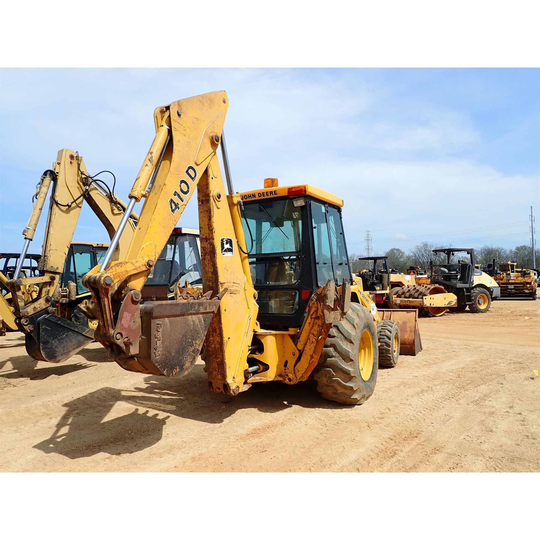 JOHN DEERE 410D Backhoe john-deere-410d-backhoe