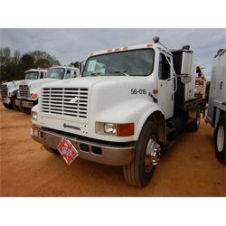 INTERNATIONAL NAVISTAR Fuel / Lube Truck