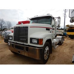 2013 MACK CHU613 Day Cab Truck