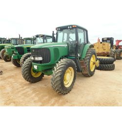 JOHN DEERE 7420 Tractor
