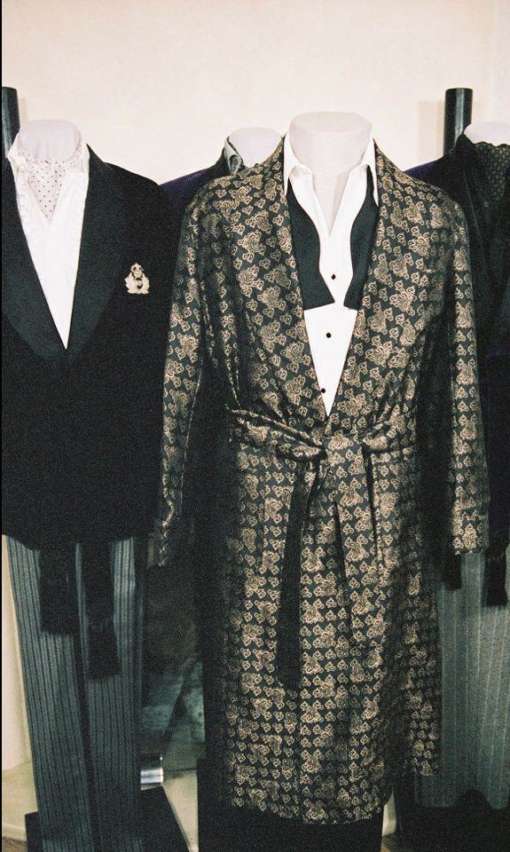 HUGH HEFNER FAMOUS SILK ROBE FROM DESIGNER ARCHIVE IN BRAND NEW CONDITION