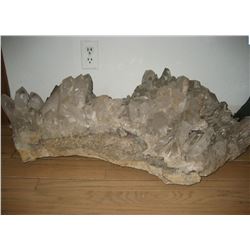 VERY LARGE QUARTZ CRYSTAL GEODE IN NATURAL SHAPE OF BEACH, SAND AND MOUNTAINS IN EXCELLENT CONDITION