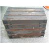 Image 4 : Antique travel/storage trunk