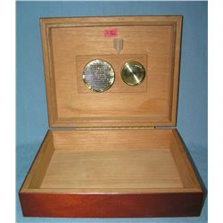 Mahogany cigar humidor