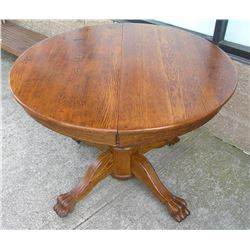 Antique oak round table