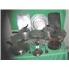 Image 1 : Large group of vintage cooking and bakeware