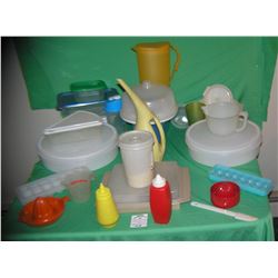 Large group of vintage Tupperware and plastic ware