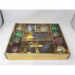 14 Piece Shatter Resistant Ornaments