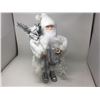 Image 1 : Standing Santa