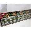 Image 1 : Gift Wrap Kit-Green and Gold