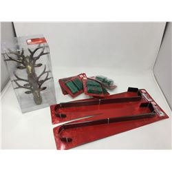 Lot of Assorted Christmas Items