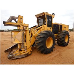 2015 TIGERCAT 720G FELLER BUNCHER, VIN/SN:5663 - TIGERCAT DW 5603 SAWHEAD, CAB, A/C, 30.5L-32 TIRES,