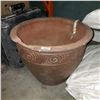 Image 1 : LARGE POTTERY PLANTER