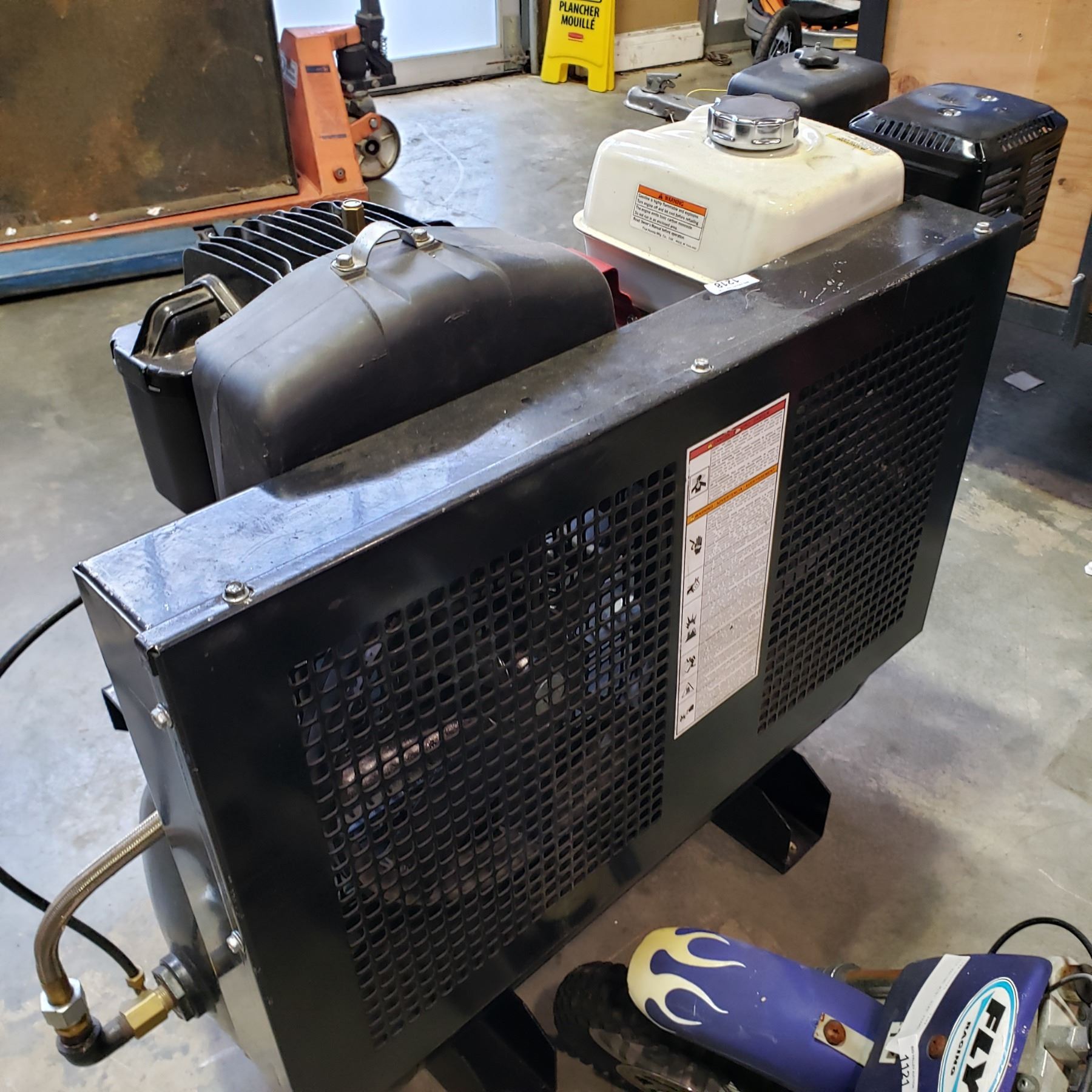 AS NEW PRO POINT HONDA ELECTRIC START 30 GALLON TWO STAGE TRUCK MOUNT ...