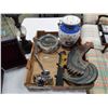 Image 2 : LIGHT UP VANITY MIRROR, BISCOTTI JAR, ROOSTER COAT HANGER, AND LAMP