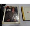 Image 2 : 1935-77 THE KING ELVIS PRESLEY MAGAZINE AND WAR OF THE ROSES BOOK