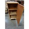 Image 2 : WOOD 1 DOOR CABINET