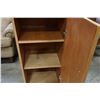 Image 3 : WOOD 1 DOOR CABINET